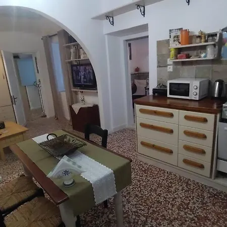 Chrisi's And Jasmin's House * Patmos Town