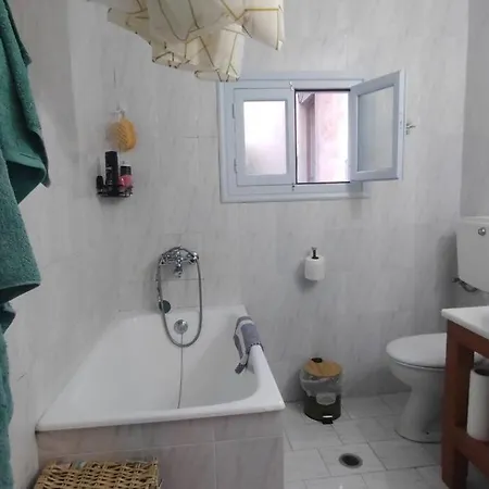Chrisi's And Jasmin's House בית נופש