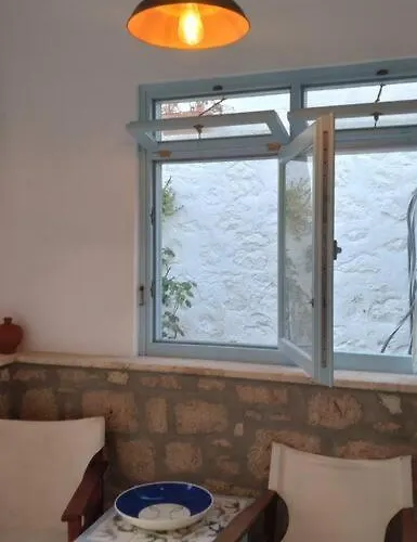 Chrisi's And Jasmin's House بيت للعطل