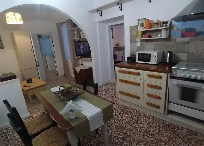 Chrisi's And Jasmin's House * Pátmos